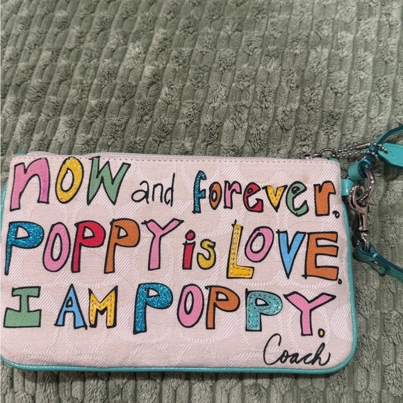 Coach Poppy RARE large multicolored wristlet - Picture 6 of 16
